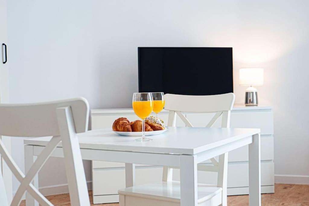 Komfortowy Apartament W Centrum Warschau Buitenkant foto
