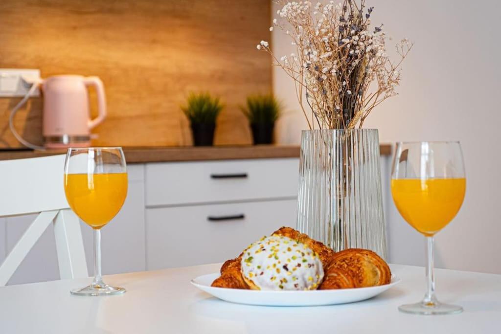 Komfortowy Apartament W Centrum Warschau Buitenkant foto