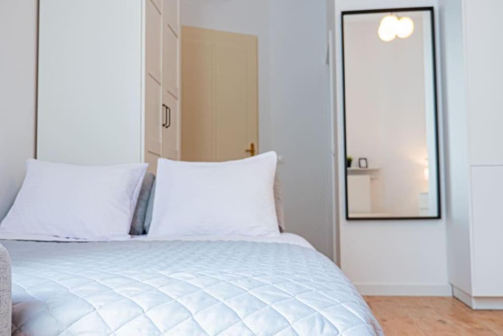 Komfortowy Apartament W Centrum Warschau Buitenkant foto